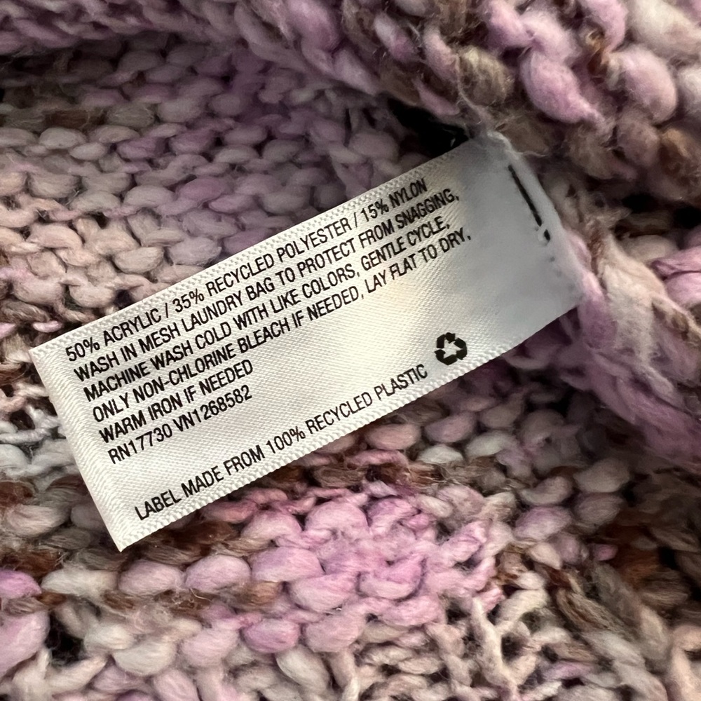 Sweater - Picture 5 of 6